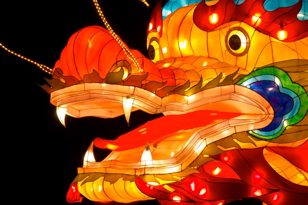 close-up-of-the-head-of-a-dragon; Chinesisches Neujahr, Chinesisches Neujahr 2024, Neujahrsfest, Frühlingsfest